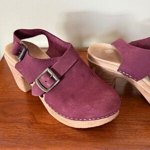 Calou Women's Burgundy Suede Clogs size 38